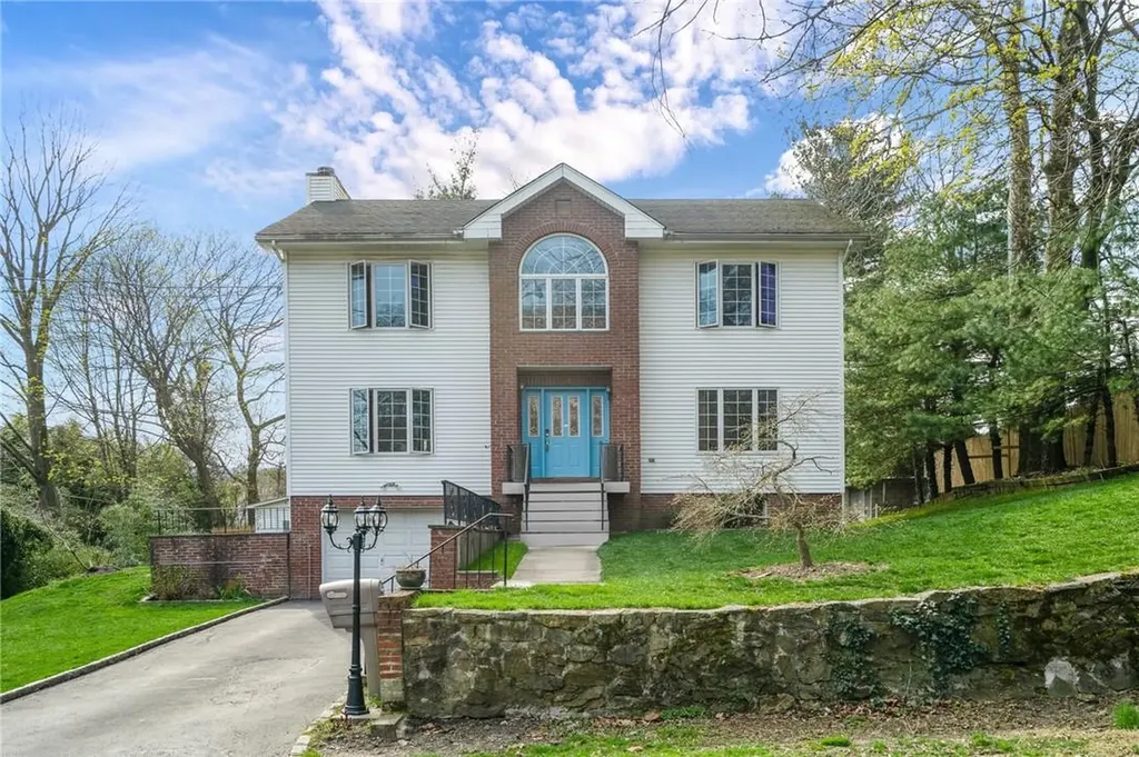 73 Sherwood Drive Larchmont NY 10538
