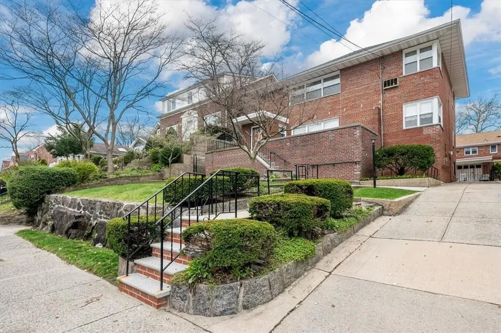 2529 Wilson Avenue Bronx NY 10469