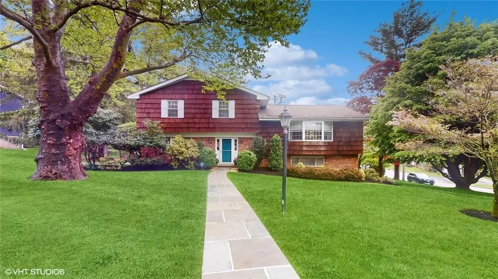 11 Algonquin Drive Irvington NY 10533