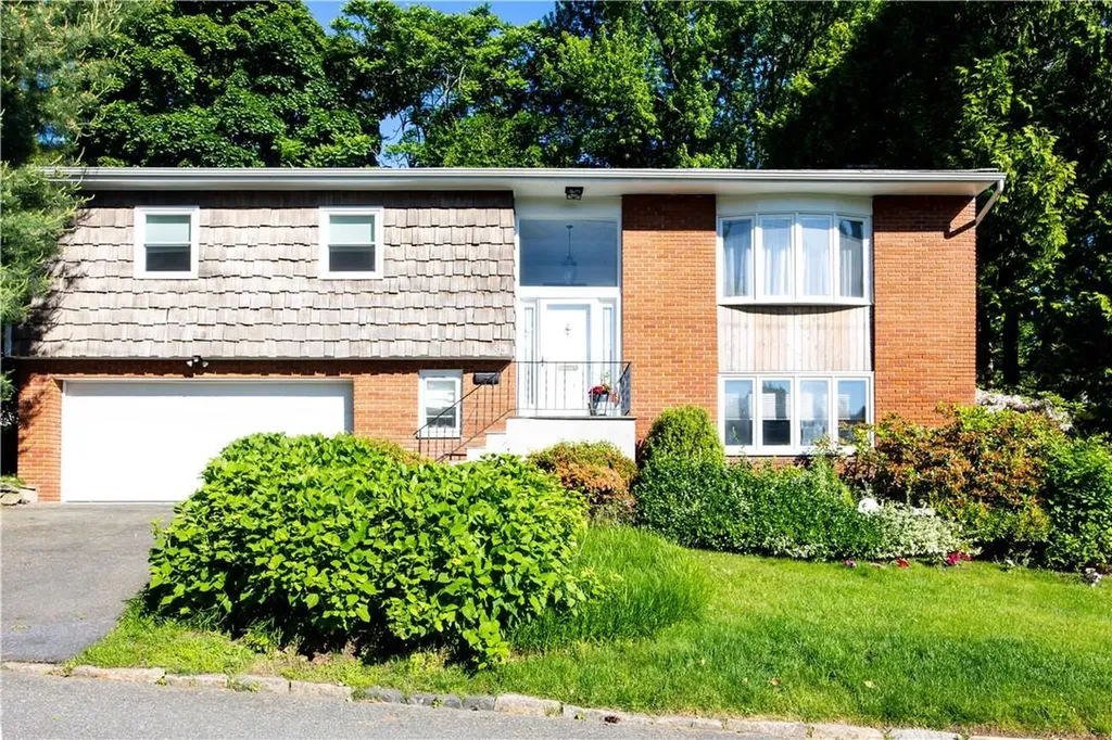34 Argyle Road Scarsdale NY 10583