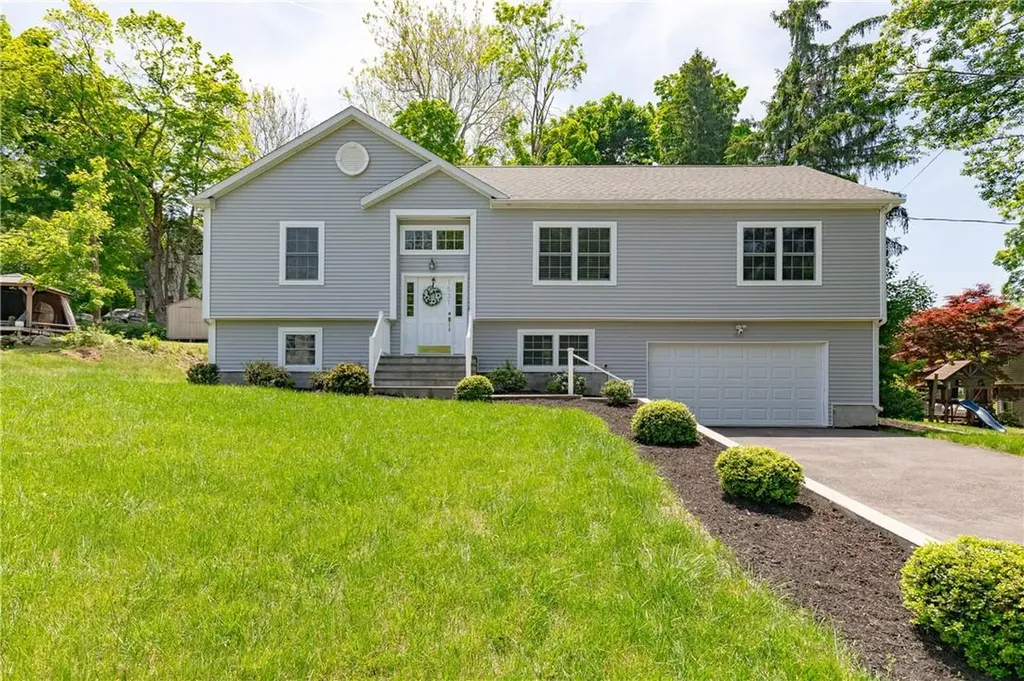 1531 E Boulevard Peekskill NY 10566