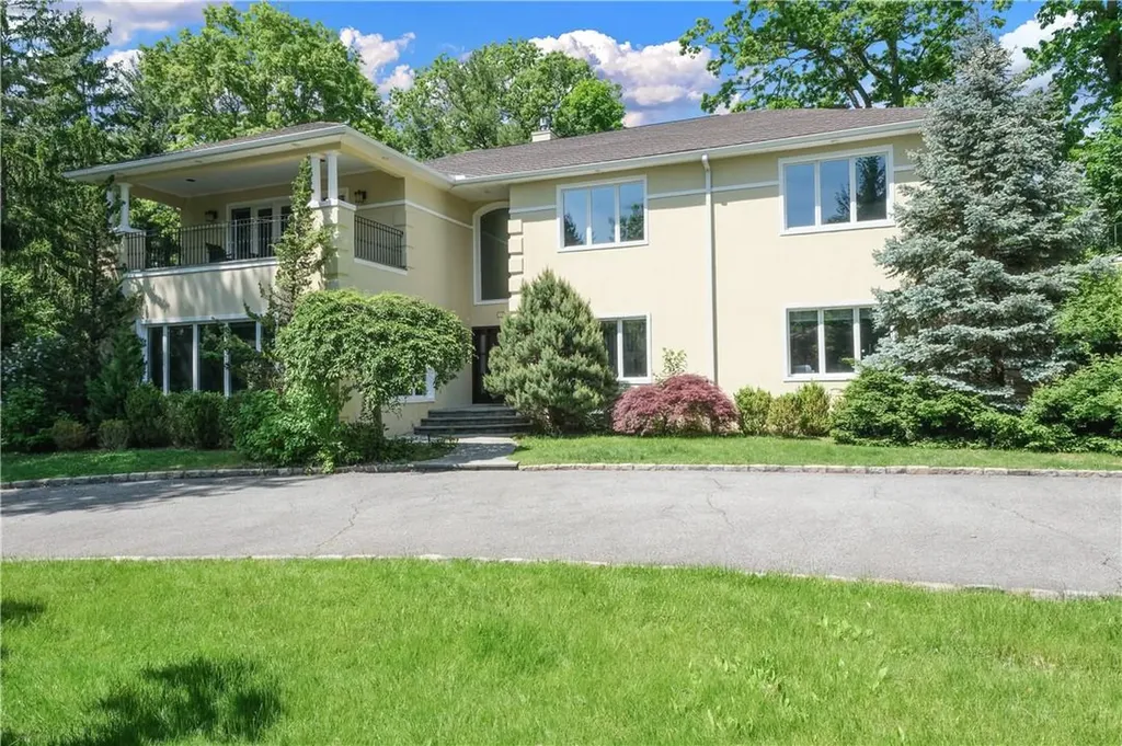 111 Garden Road Scarsdale NY 10583