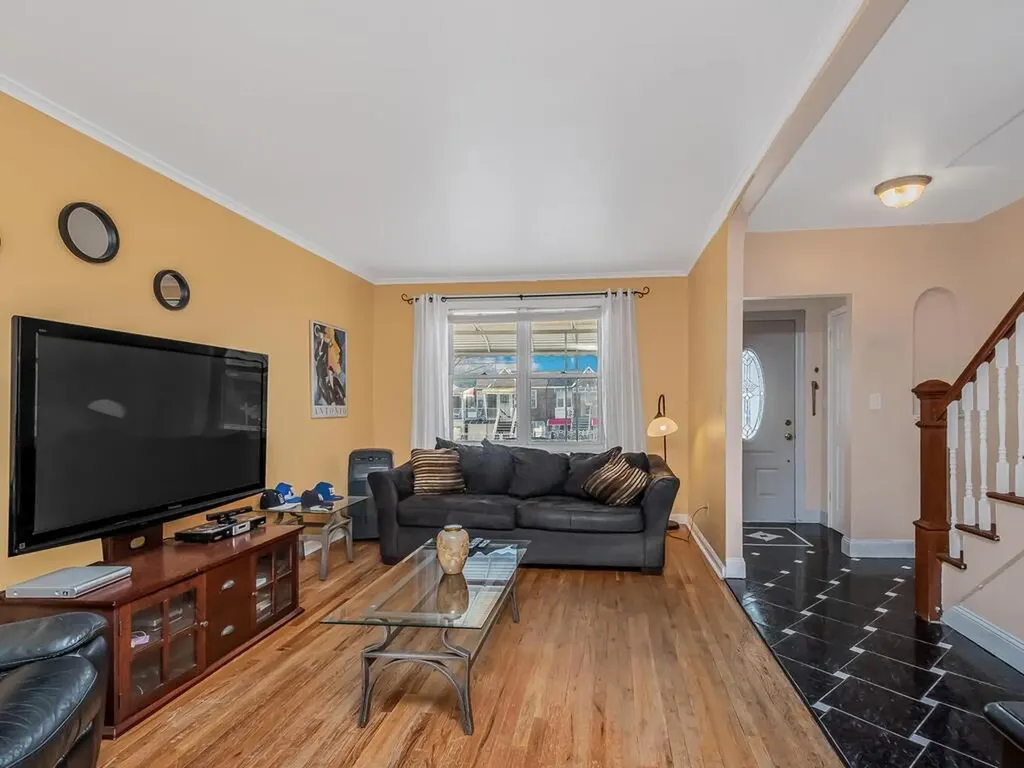 1237 Arnow Avenue Bronx NY 10469
