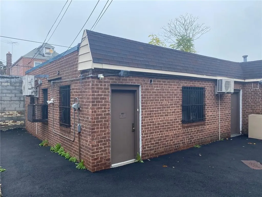 1938 Williamsbridge Road Bronx NY 10461
