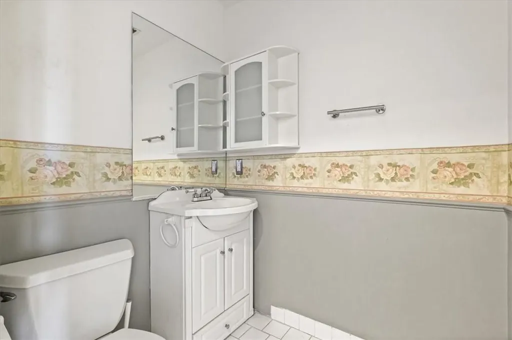 55 Riverview Port Ewen NY 12466