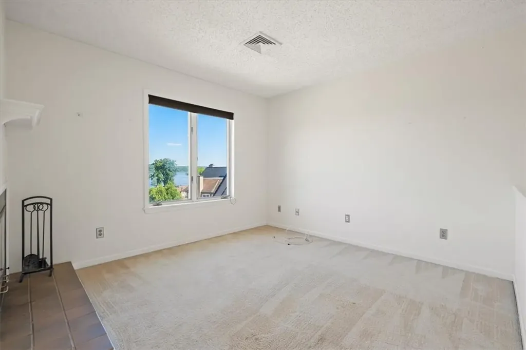 55 Riverview Port Ewen NY 12466