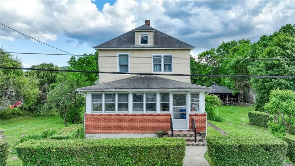 75 Maple Street Newburgh NY 12550