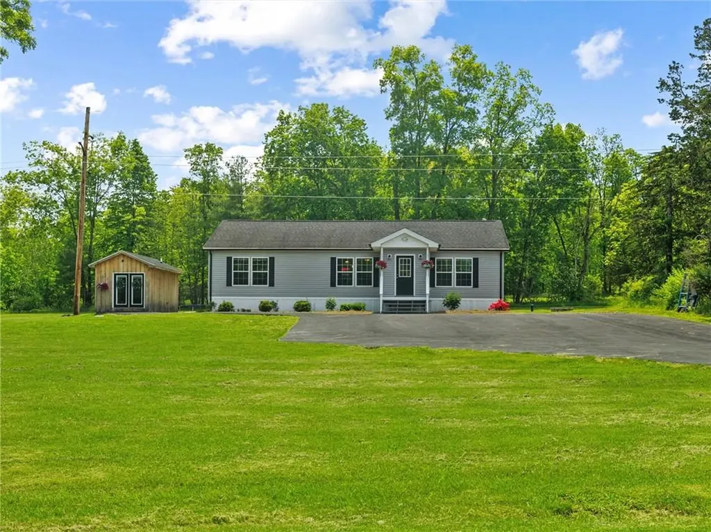 42 Sages Loop Kerhonkson NY 12446