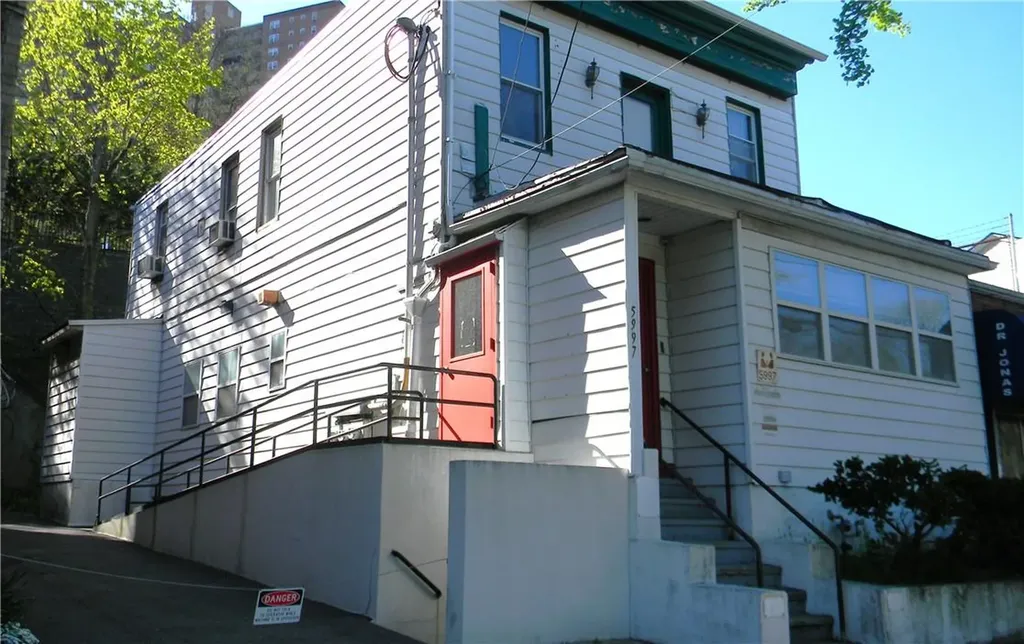 5997 Riverdale Avenue Bronx NY 10471