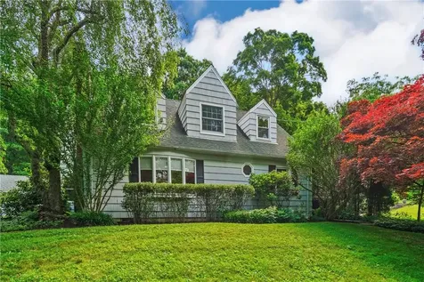 107 Orchard Road Mount Kisco NY 10549