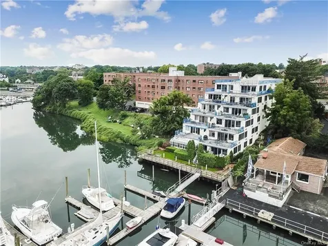 18 Shady Glen Court New Rochelle NY 10805
