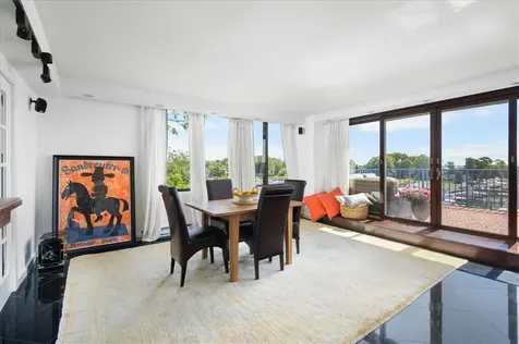 18 Shady Glen Court New Rochelle NY 10805