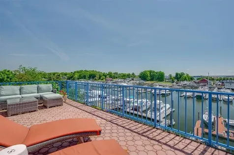 18 Shady Glen Court New Rochelle NY 10805