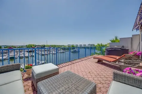 18 Shady Glen Court New Rochelle NY 10805