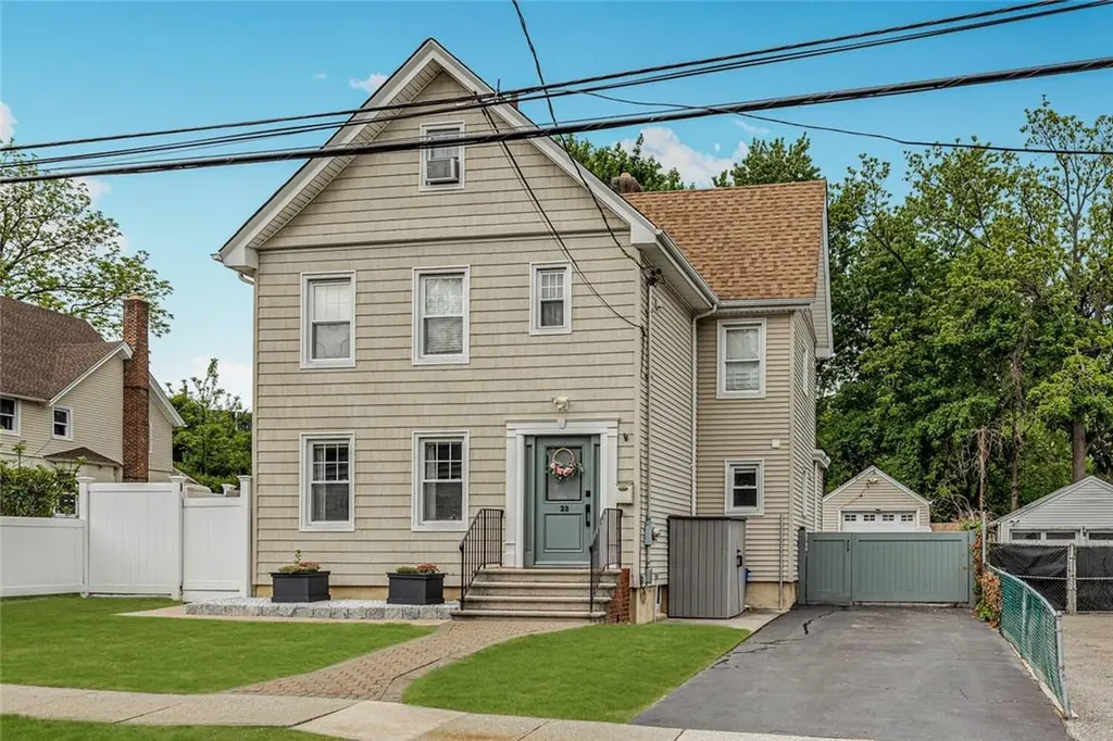 23 Bainton Street Yonkers NY 10704