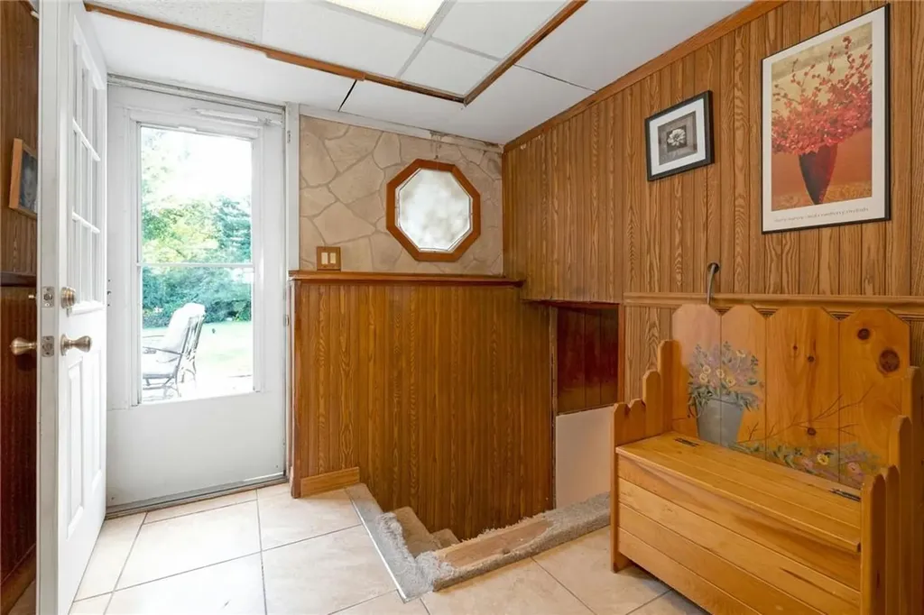 123 Pine Tree Lane Tappan NY 10983