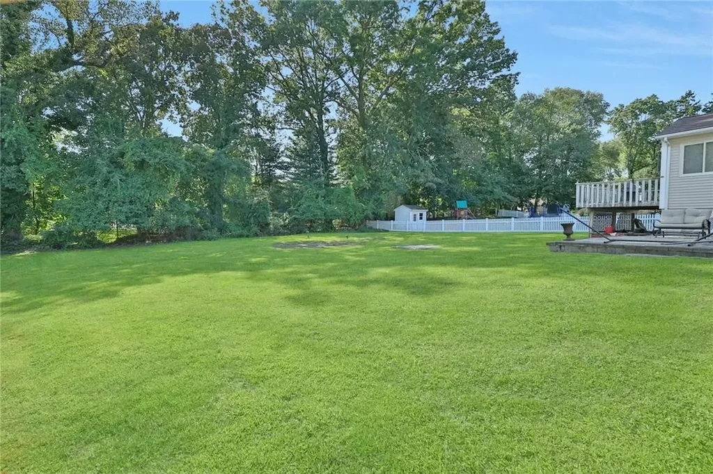 123 Pine Tree Lane Tappan NY 10983