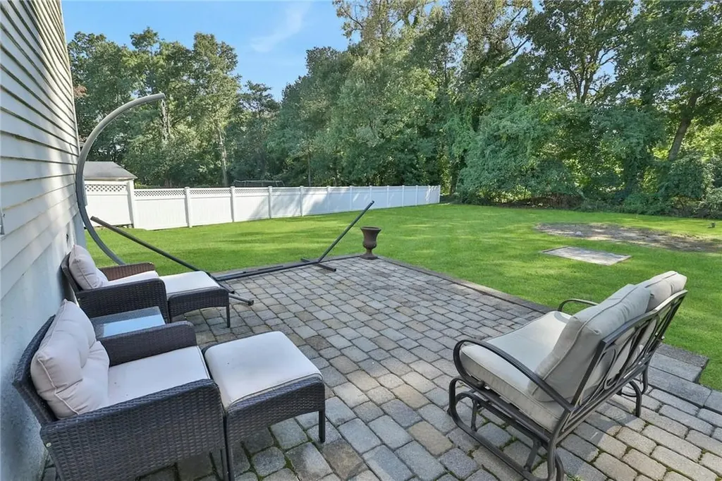 123 Pine Tree Lane Tappan NY 10983