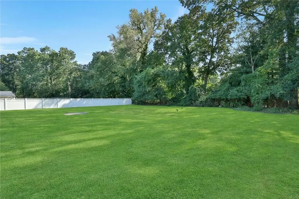 123 Pine Tree Lane Tappan NY 10983