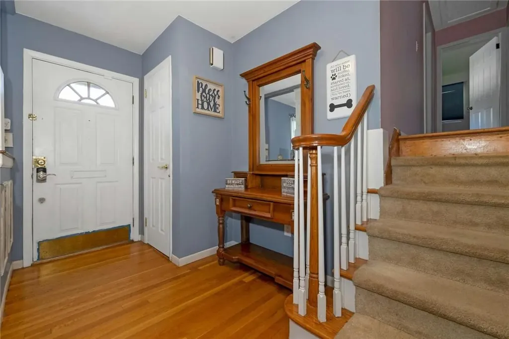 123 Pine Tree Lane Tappan NY 10983