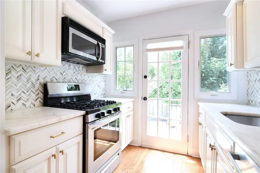 12 Bolton Gardens Bronxville NY 10708