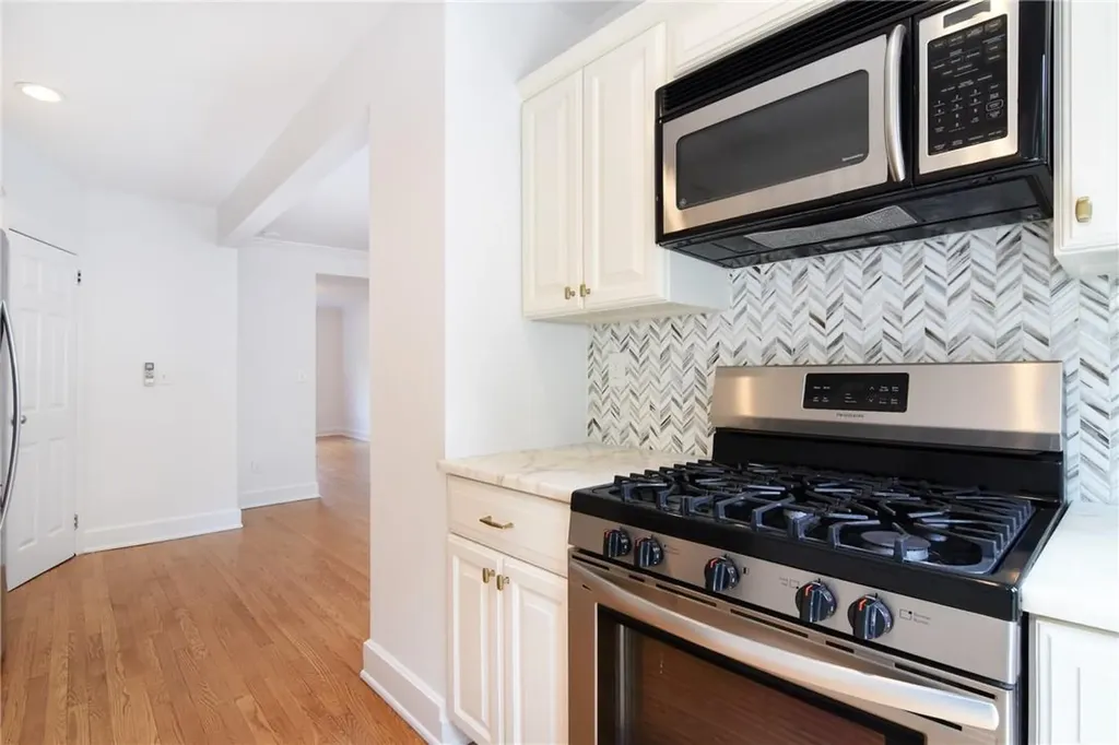 12 Bolton Gardens Bronxville NY 10708