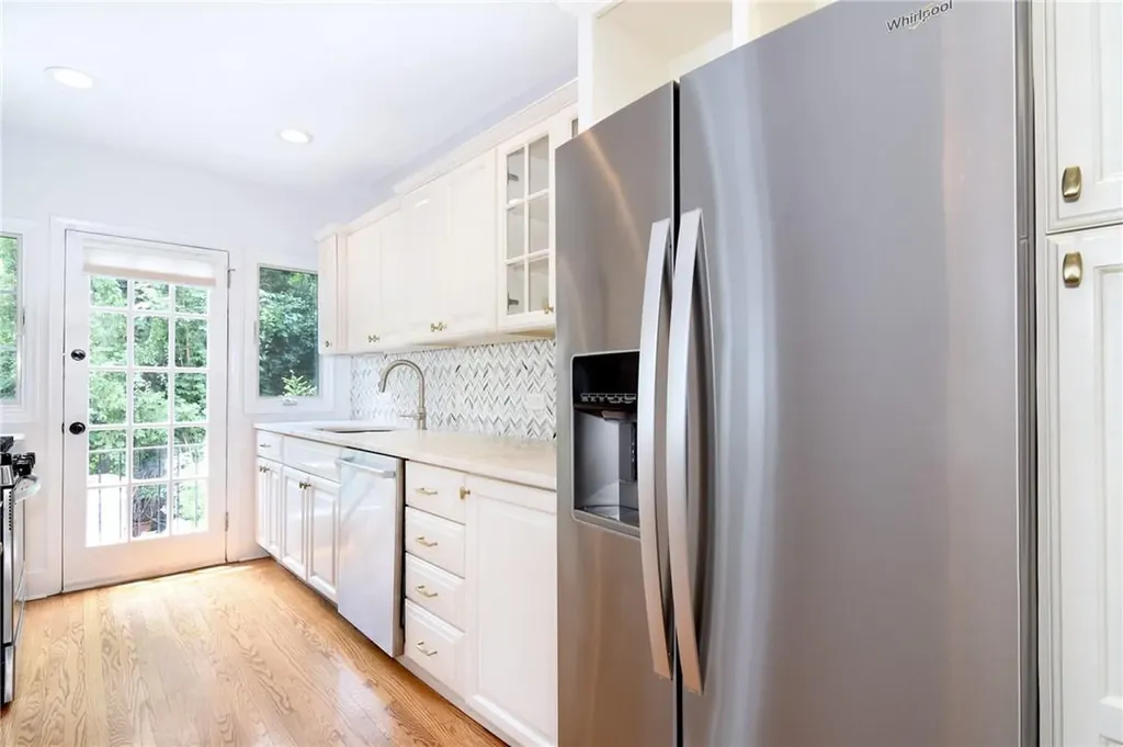 12 Bolton Gardens Bronxville NY 10708