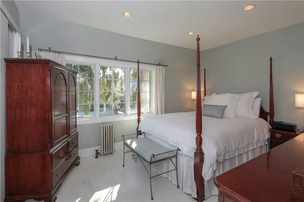 12 Bolton Gardens Bronxville NY 10708