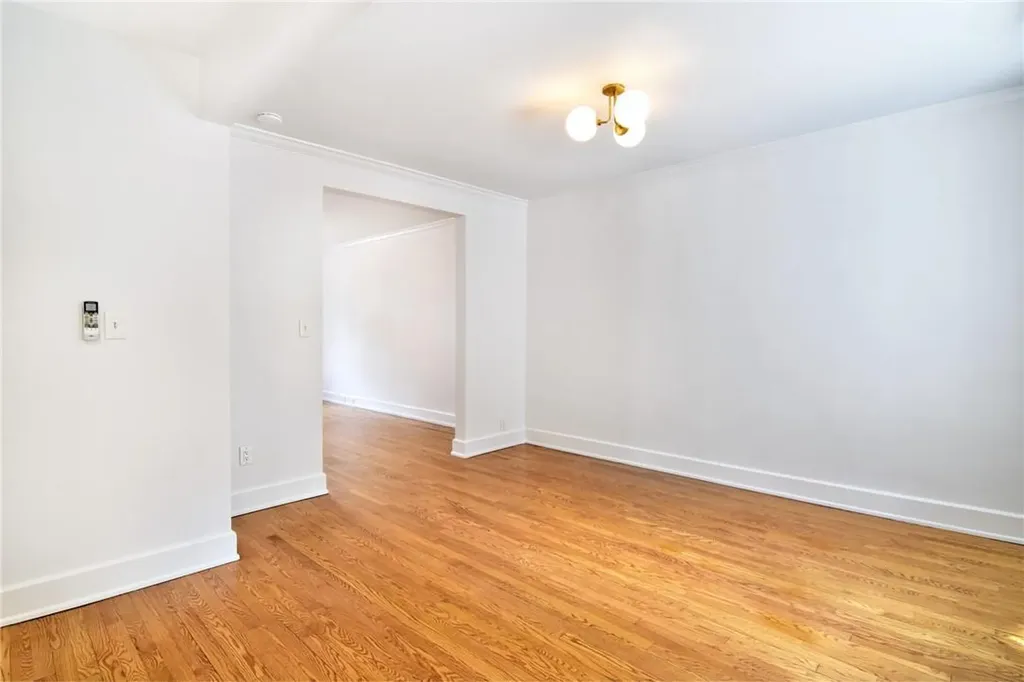 12 Bolton Gardens Bronxville NY 10708