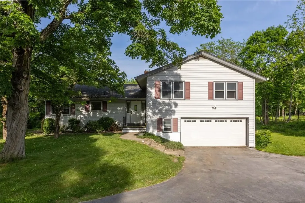 15 Mcintosh Drive Poughkeepsie NY 12603