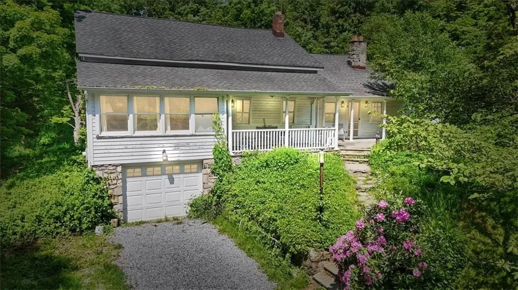 360 Peekskill Hollow Road Putnam Valley NY 10579