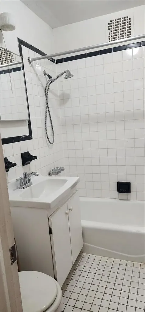 767 Eastern Parkway E Brooklyn NY 11213