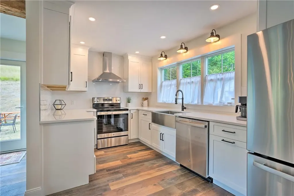 207 S Plank Road Westtown NY 10998