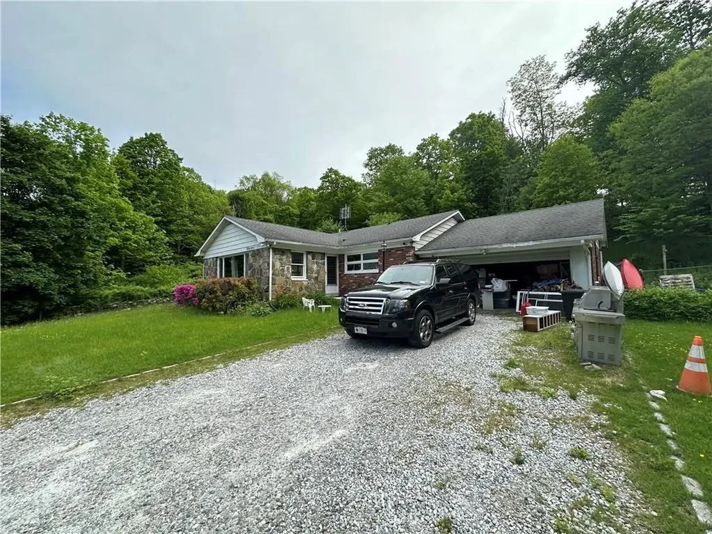 602 E Branch Road Patterson NY 12563