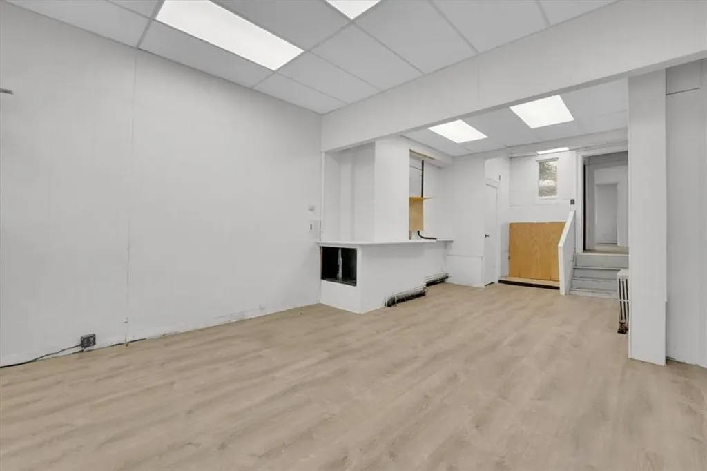 1073 White Plains Road Bronx NY 10472