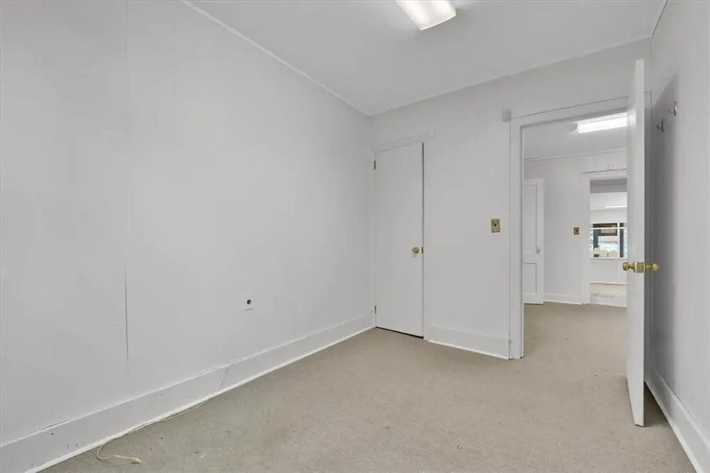 1073 White Plains Road Bronx NY 10472