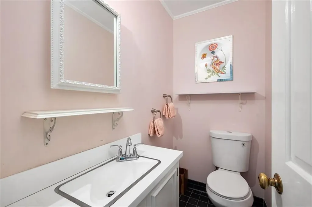 2 Wellhouse Lane Mamaroneck NY 10543