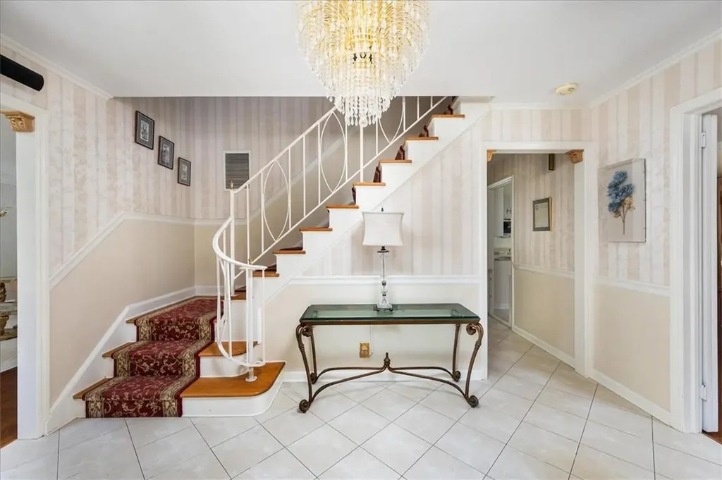2 Wellhouse Lane Mamaroneck NY 10543