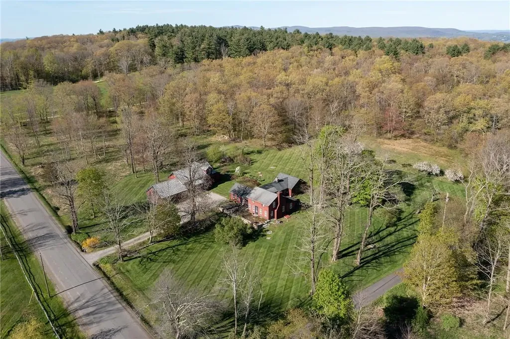 86 Charlie Hill Road Millerton NY 12546