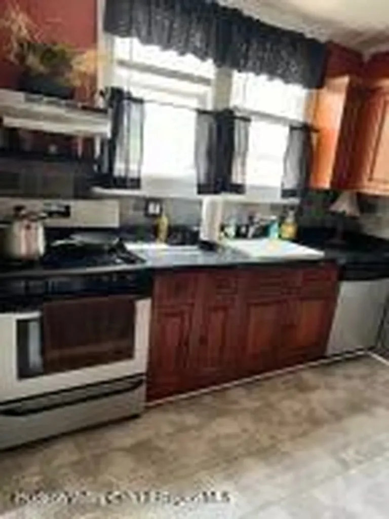182 N Manor Avenue Kingston NY 12401