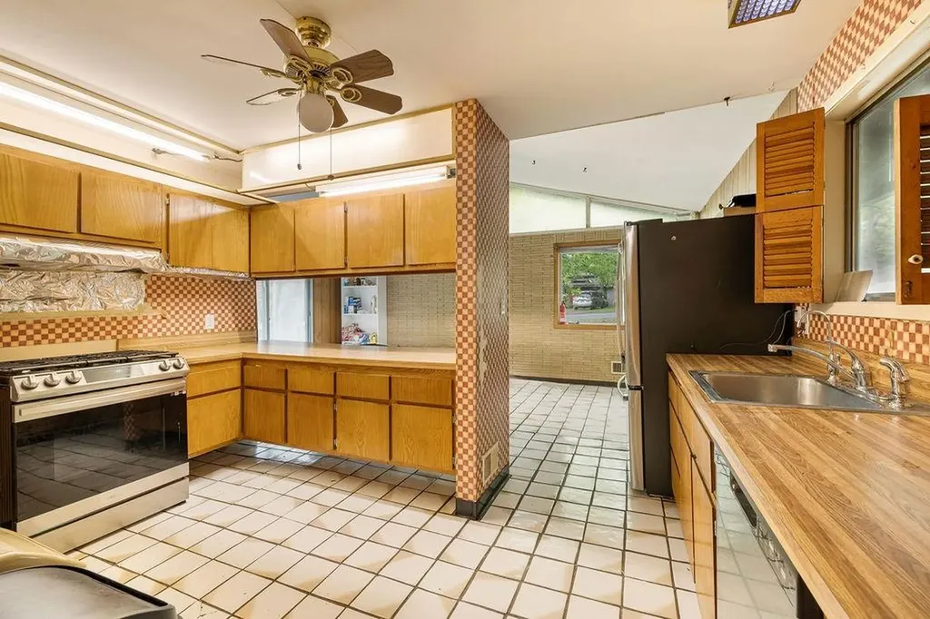 22 Halley Drive Pomona NY 10970