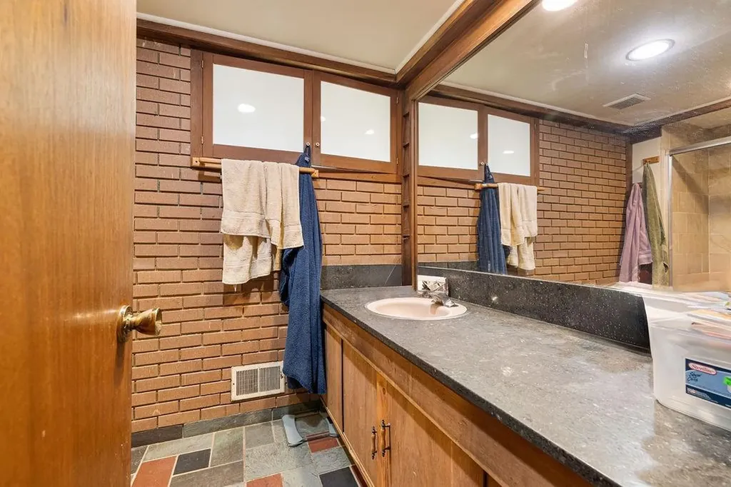 22 Halley Drive Pomona NY 10970