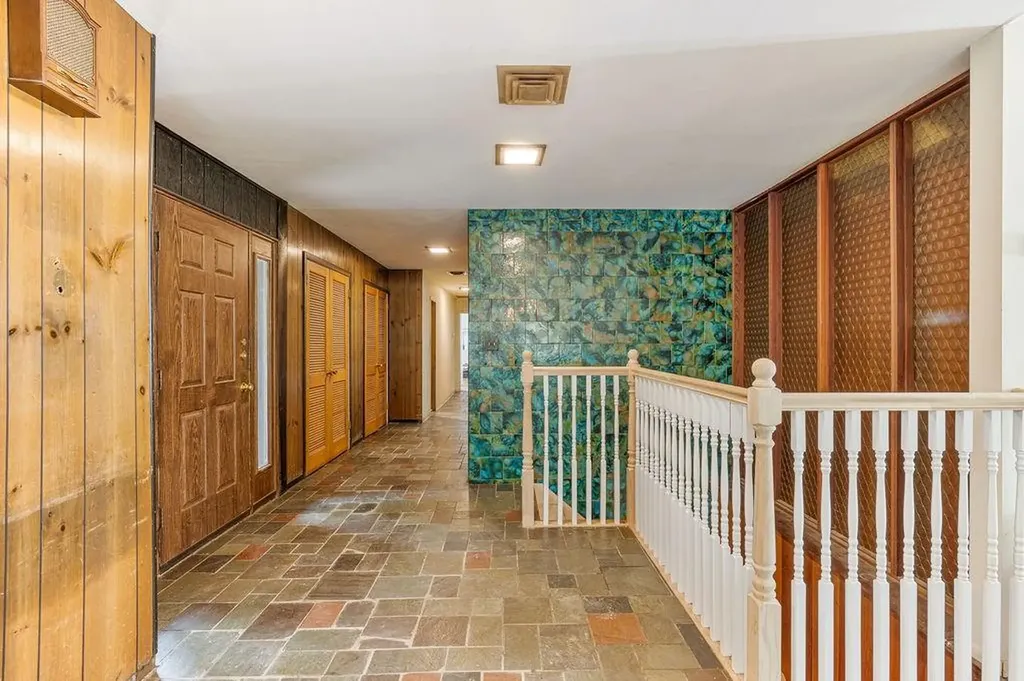 22 Halley Drive Pomona NY 10970