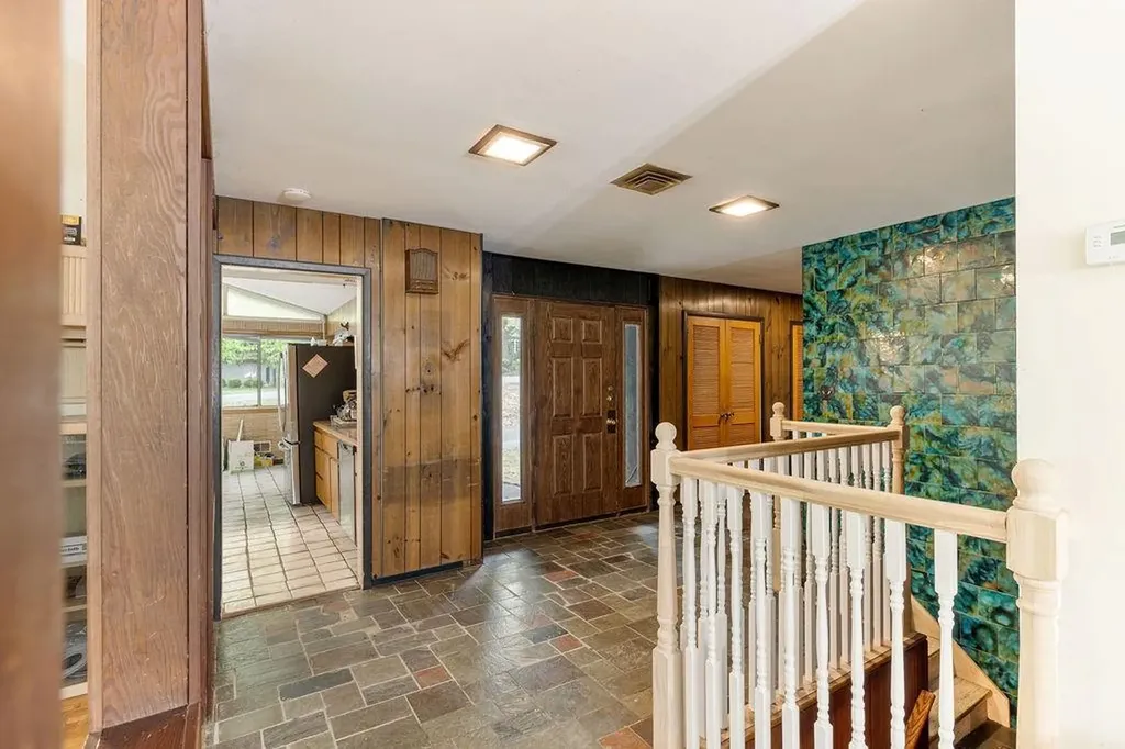 22 Halley Drive Pomona NY 10970