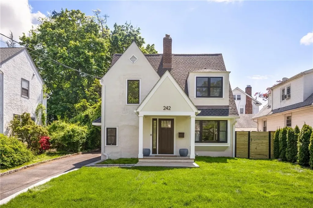 242 Boulevard Scarsdale NY 10583