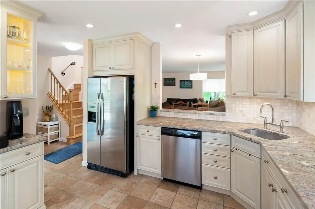 211 Cornwall Meadows Lane Patterson NY 12563