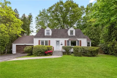 17 Adelphi Avenue Harrison NY 10528