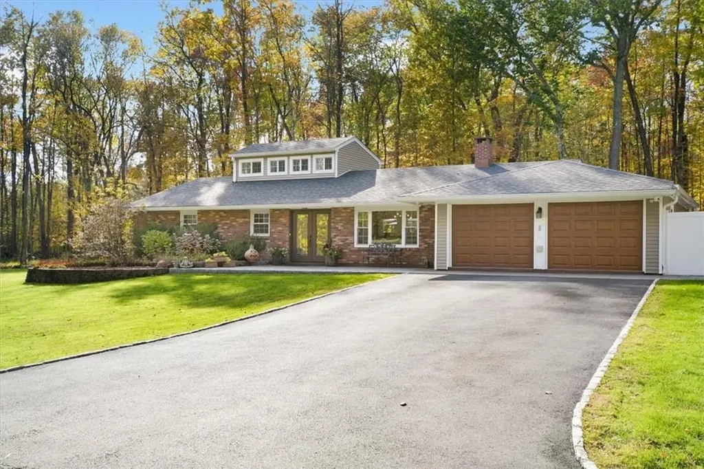 45 Silver Gate Road Mahopac NY 10541
