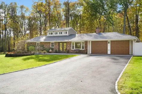 45 Silver Gate Road Mahopac NY 10541