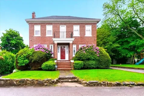 37 Chelsea Place Yonkers NY 10710